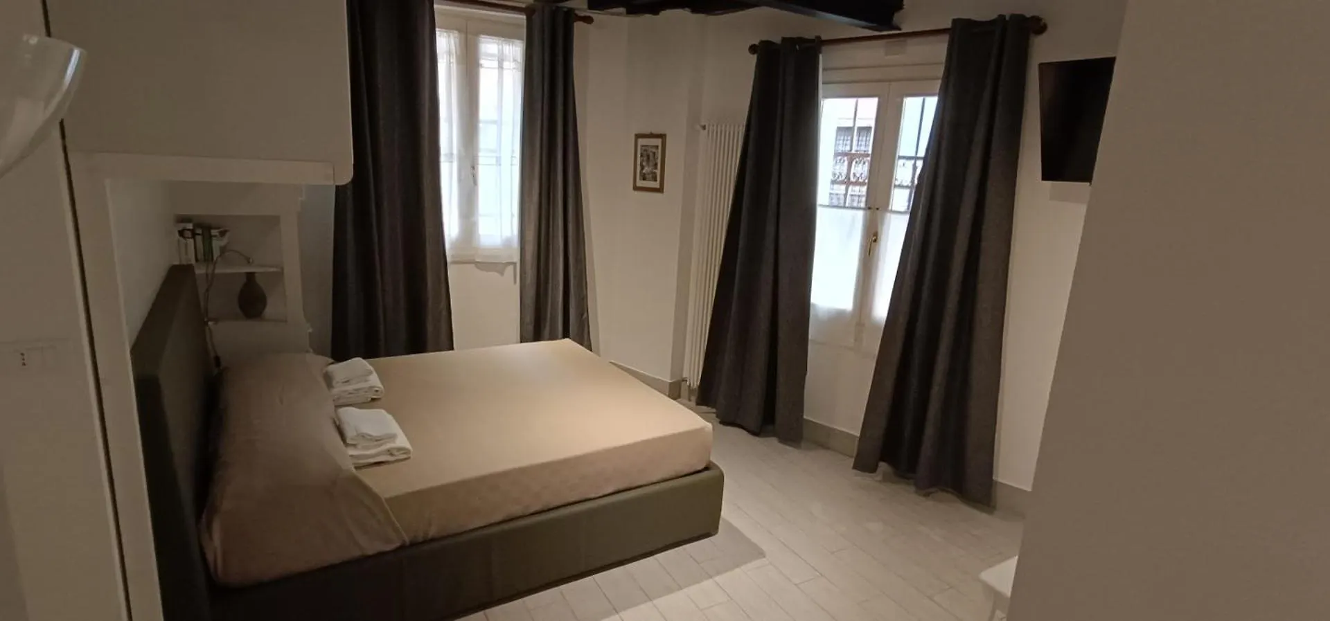 Apartment Ca Del Gambero Canal View Venice Italy
